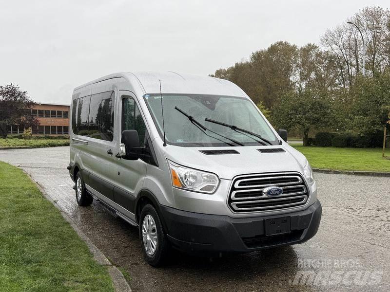 Ford Transit 자동차