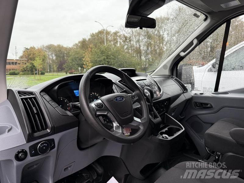 Ford Transit 자동차