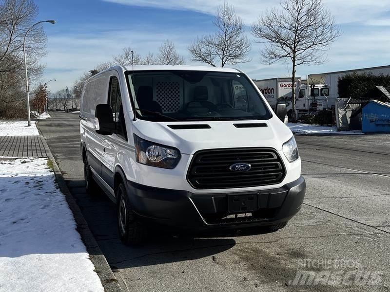Ford Transit 패널 화물차