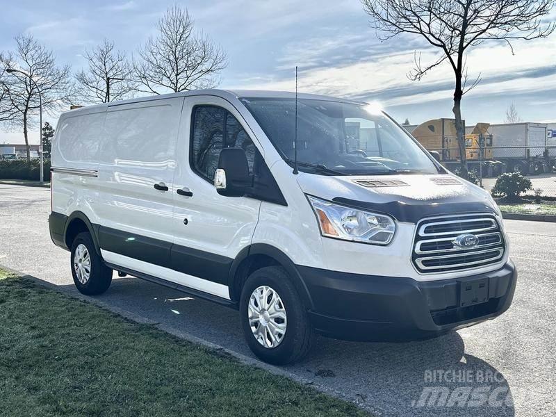 Ford Transit 패널 화물차