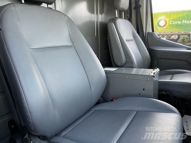 Ford Transit 패널 화물차