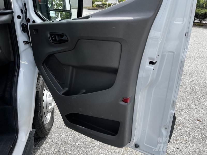 Ford Transit 자동차