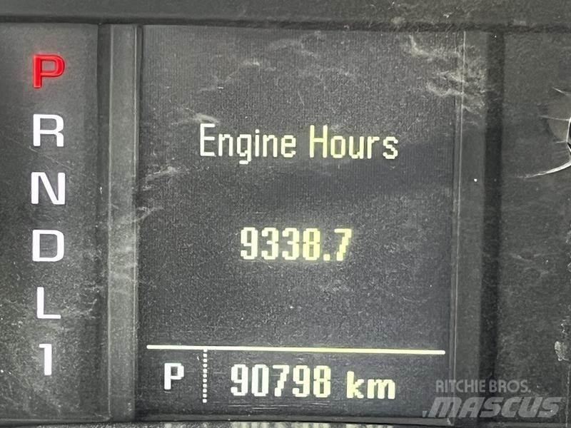 GMC Sierra 3500HD 플랫베드/드롭사이드 트럭