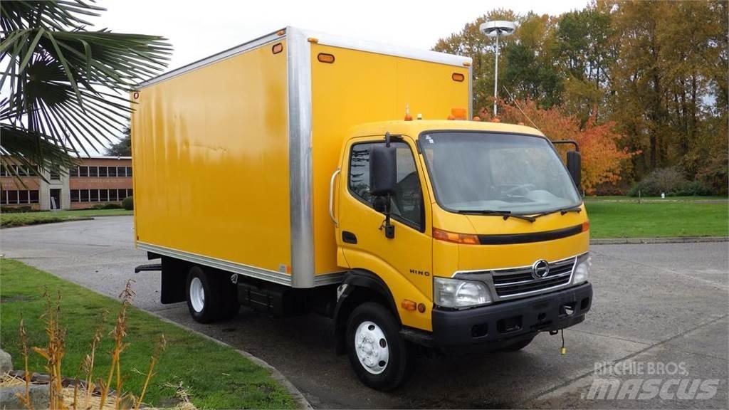 Hino 145 패널 화물차