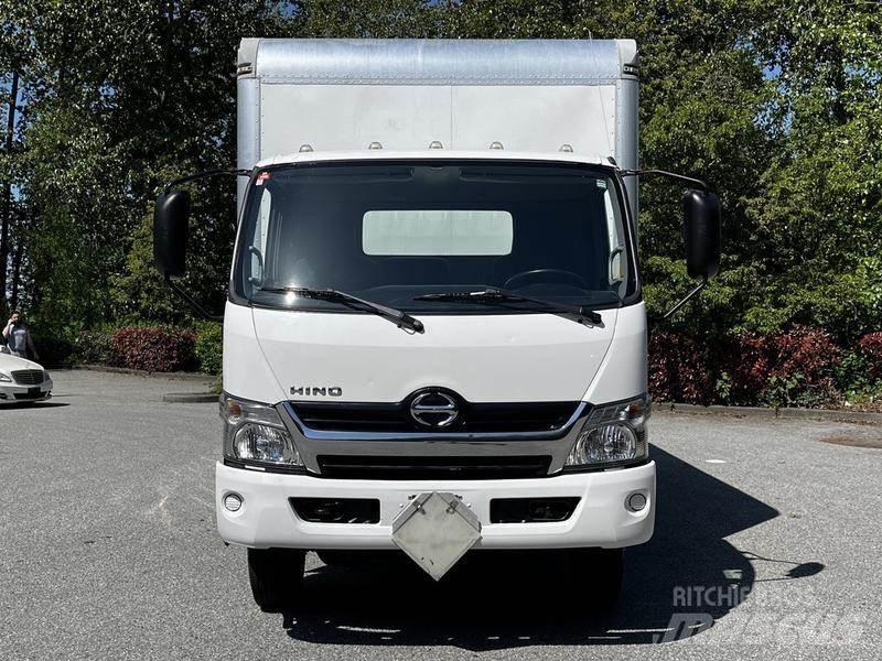 Hino 155 패널 화물차