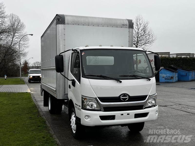 Hino 195 패널 화물차