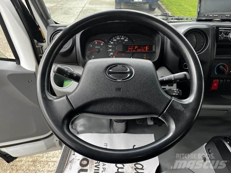 Hino 195 패널 화물차