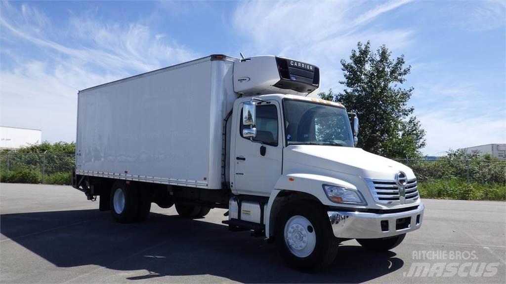 Hino 268 패널 화물차