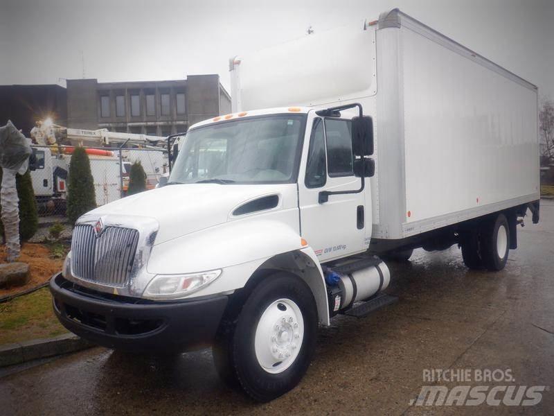 International 4300 패널 화물차
