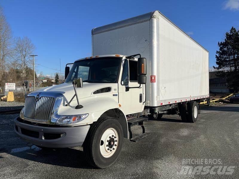 International 4300 패널 화물차
