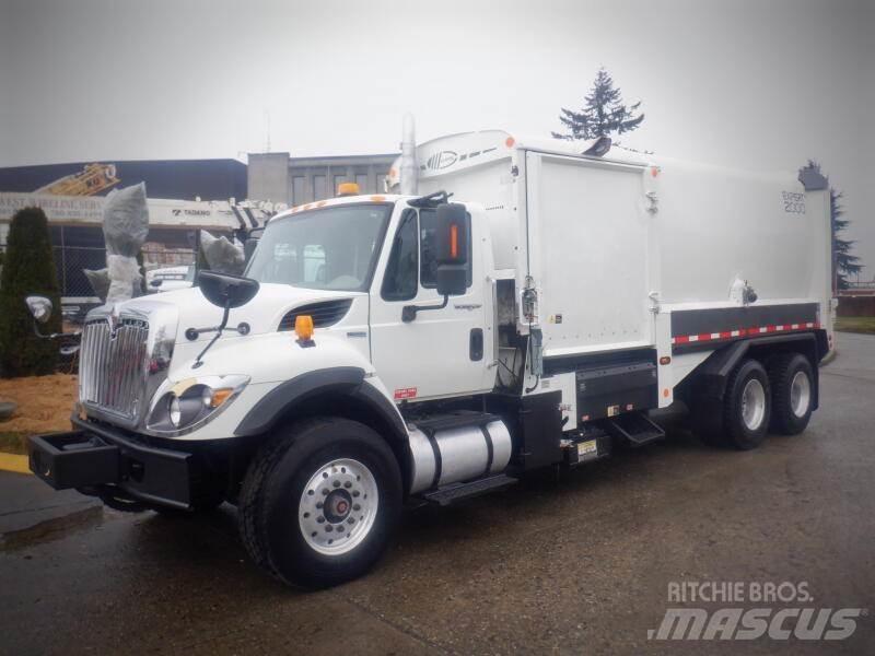 International 7400 폐기물 수거 트럭