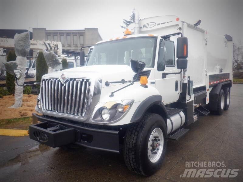 International 7400 폐기물 수거 트럭