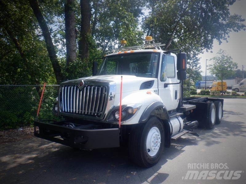 International 7400 새시 운전실 트럭