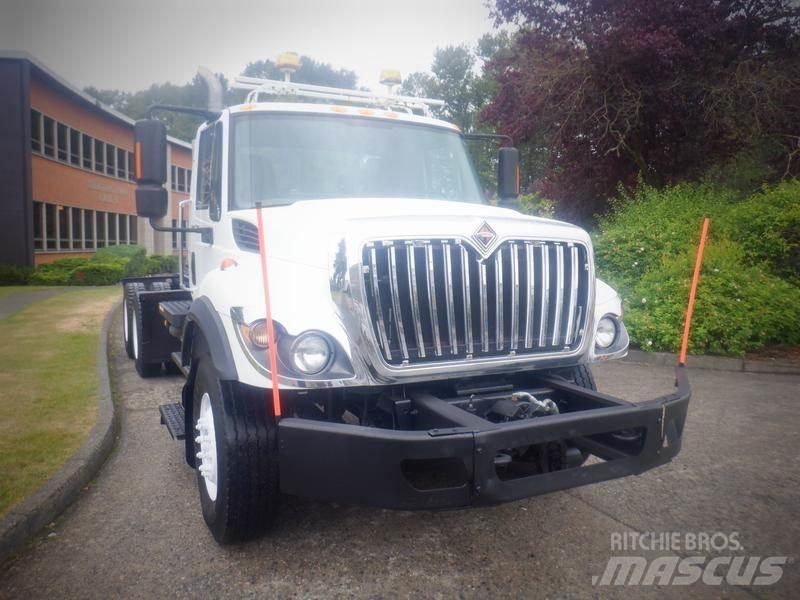 International 7400 새시 운전실 트럭