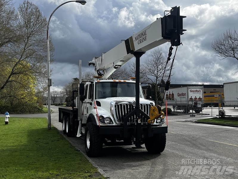 International 7500 크레인 트럭