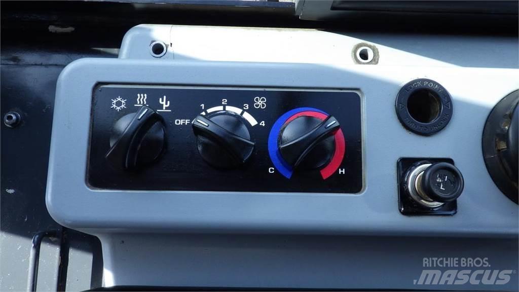 Komatsu D37PX-22 대형 굴삭기 29톤 이상