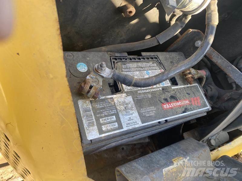 Komatsu PC55MR2 대형 굴삭기 29톤 이상