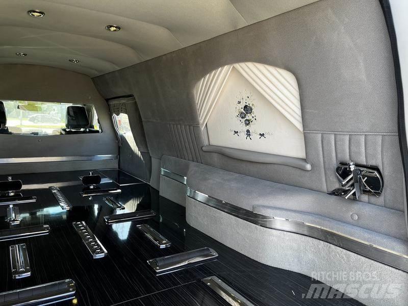 Lincoln MKT 자동차