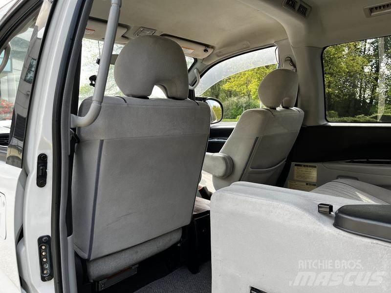 Mitsubishi Delica 자동차