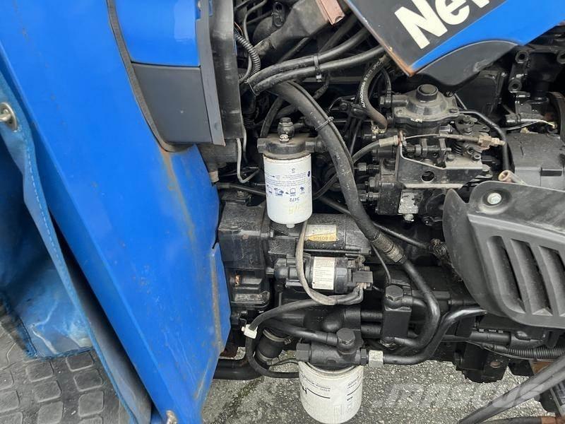 New Holland TN70A 트랙터