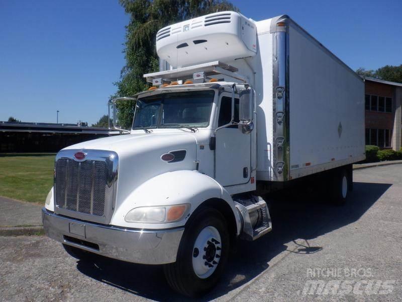 Peterbilt 335 패널 화물차