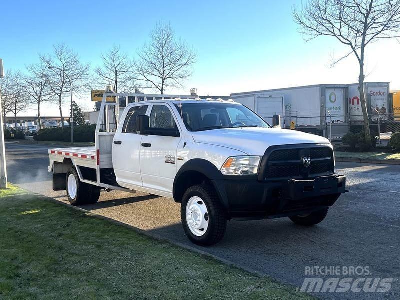 RAM 5500 플랫베드/드롭사이드 트럭