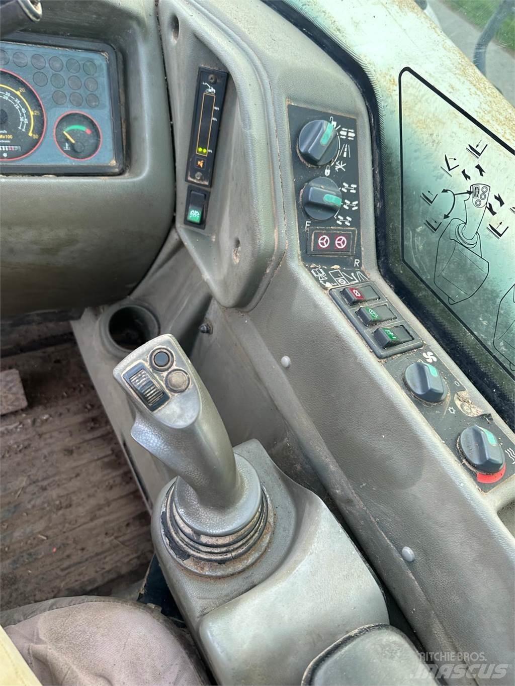 CLAAS K50 텔러 핸들러