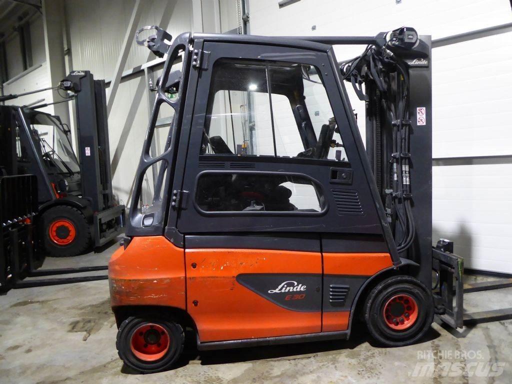 Linde E30-01 전동 지게차