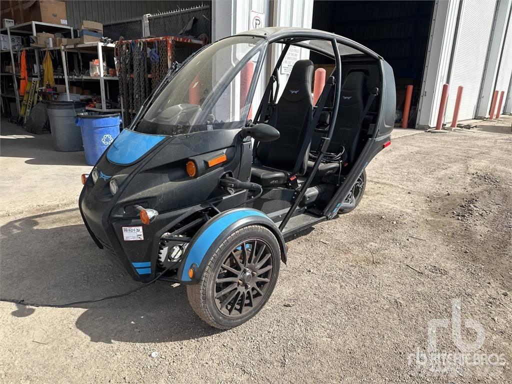  ARCIMOTO EV3 자동차