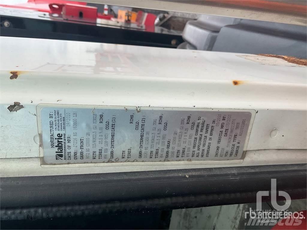 Autocar ACX64 폐기물 수거 트럭