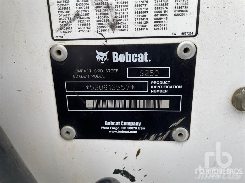 Bobcat S250  스키드로더