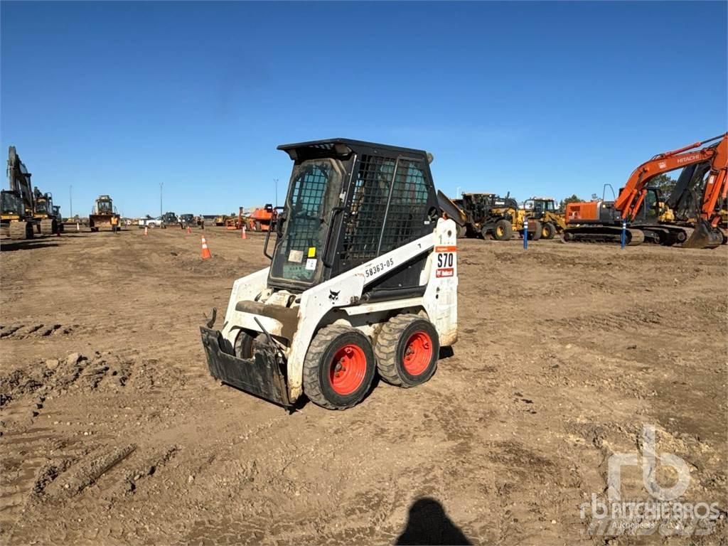 Bobcat S70  스키드로더