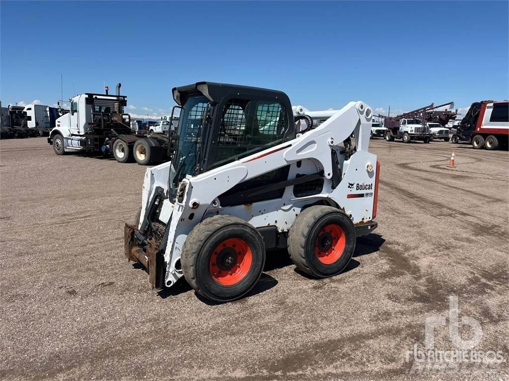 Bobcat S740  스키드로더