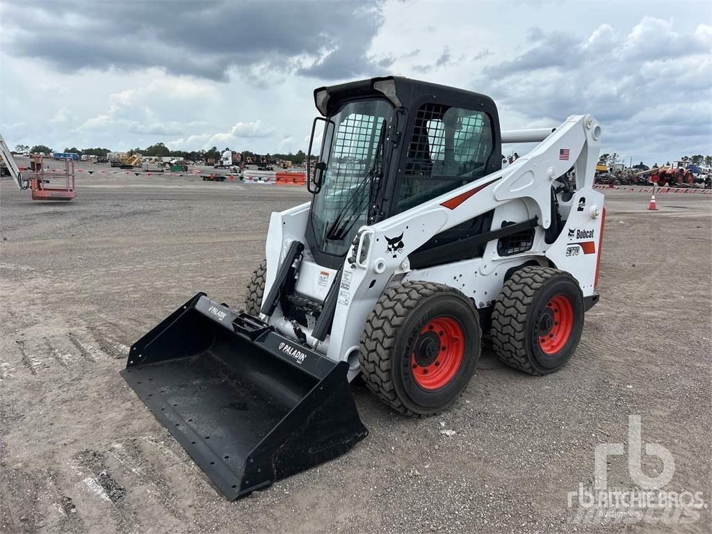 Bobcat S770  스키드로더
