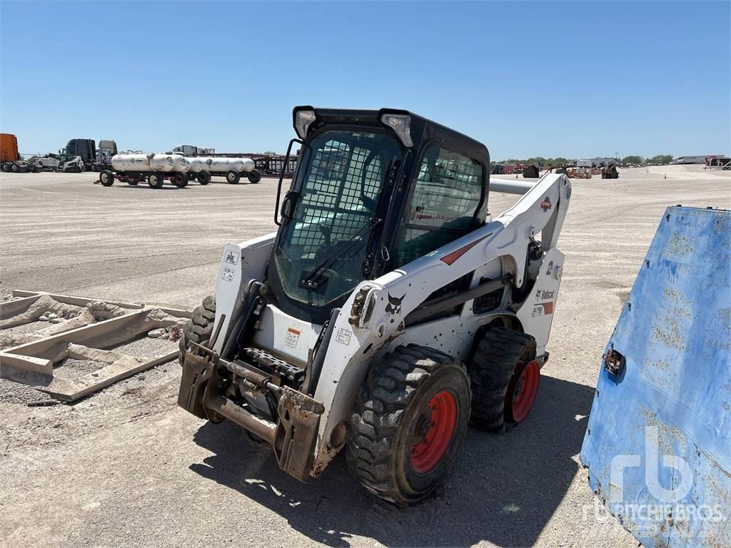 Bobcat S770  스키드로더