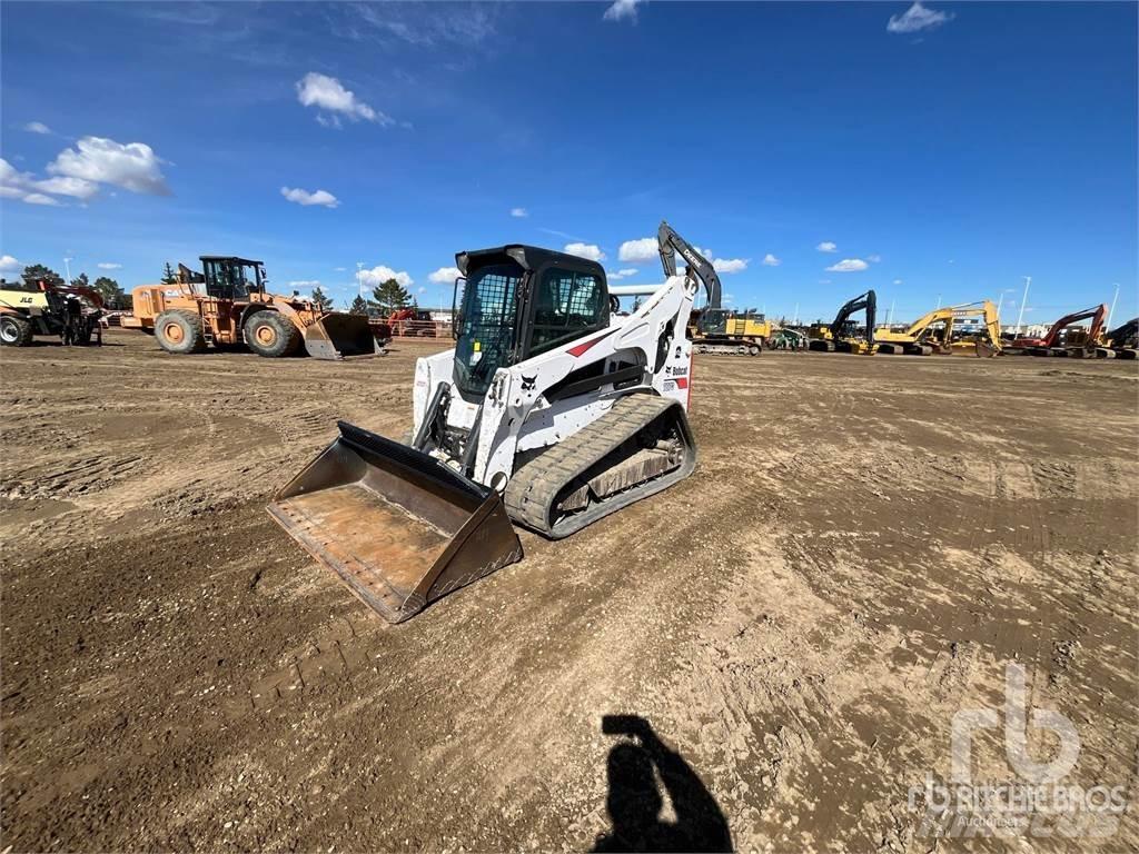 Bobcat T870  스키드로더