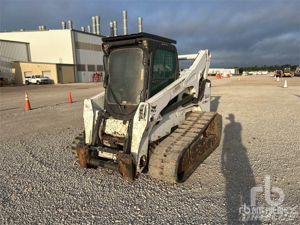 Bobcat T870  스키드로더