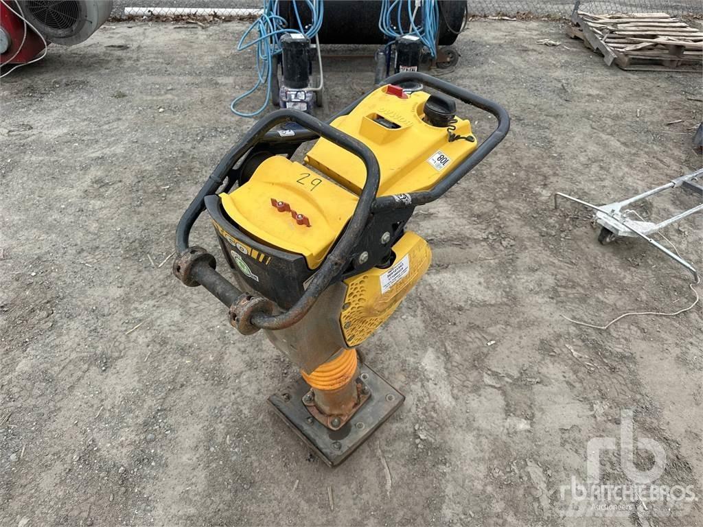 Bomag BT60 진동롤러