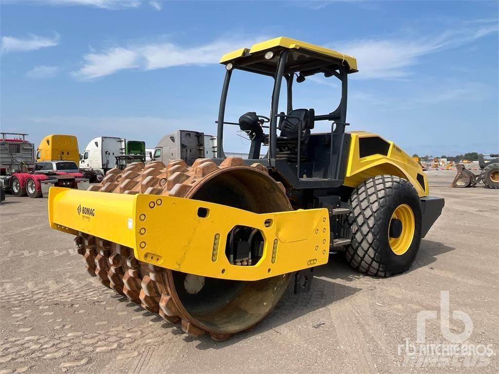 Bomag BW211D-5 폐기물 다짐기