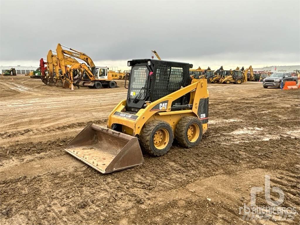 CAT 226  스키드로더