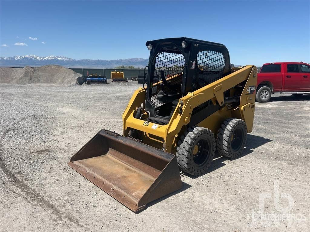 CAT 226D  스키드로더