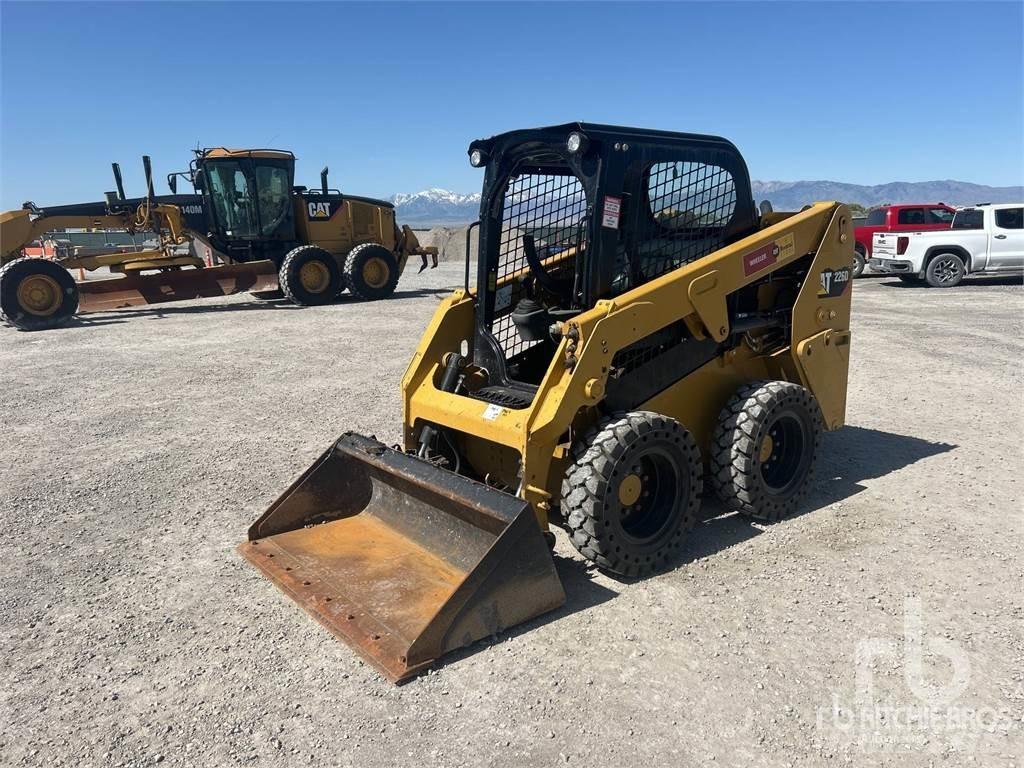CAT 226D C1-H2  스키드로더