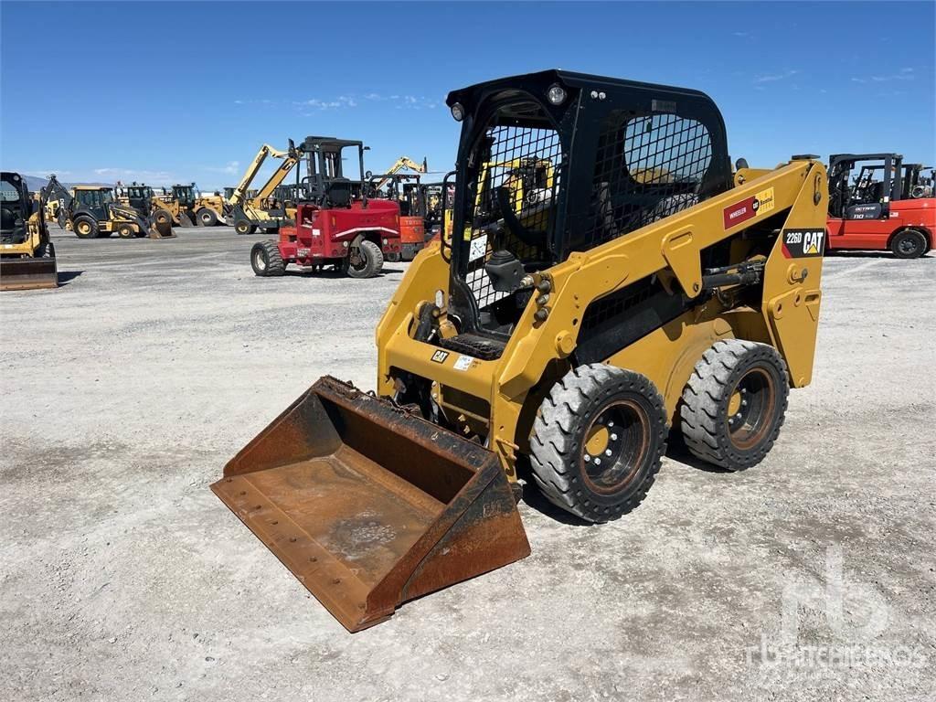 CAT 226D C1-H2  스키드로더