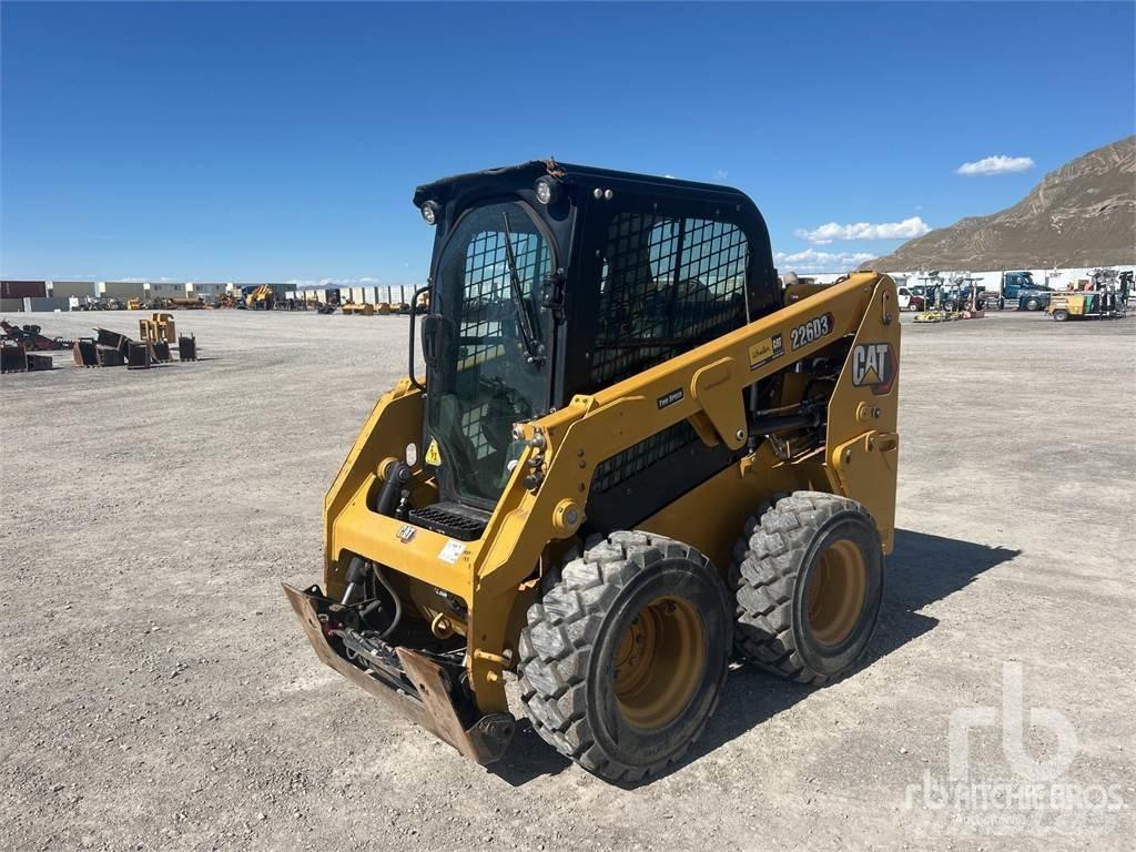 CAT 226D3 C3H2  스키드로더