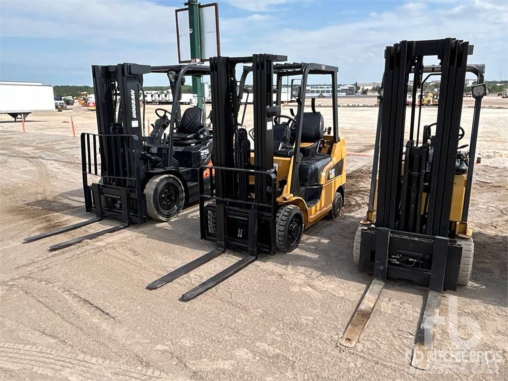 CAT 2C5000 디젤 지게차
