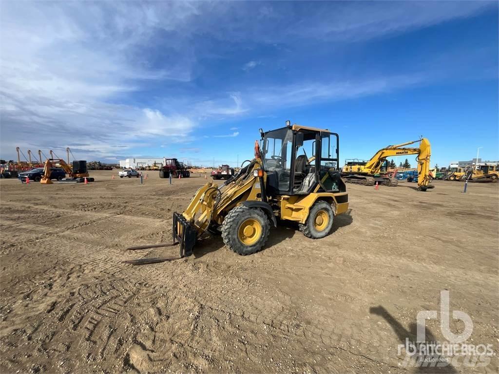 CAT 902  휠로우더