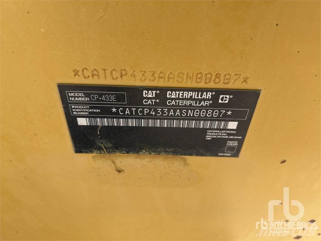 CAT CP433E 폐기물 다짐기