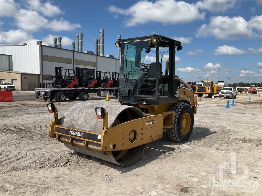 CAT CS423E 토양 다짐기