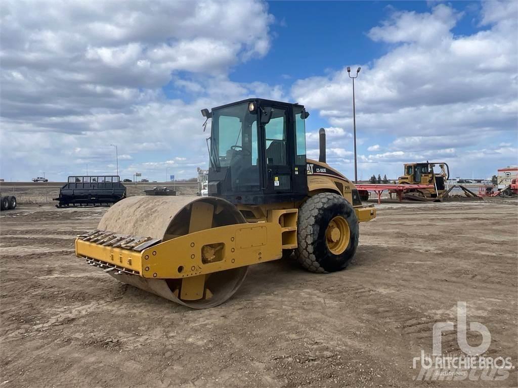 CAT CS563E 토양 다짐기