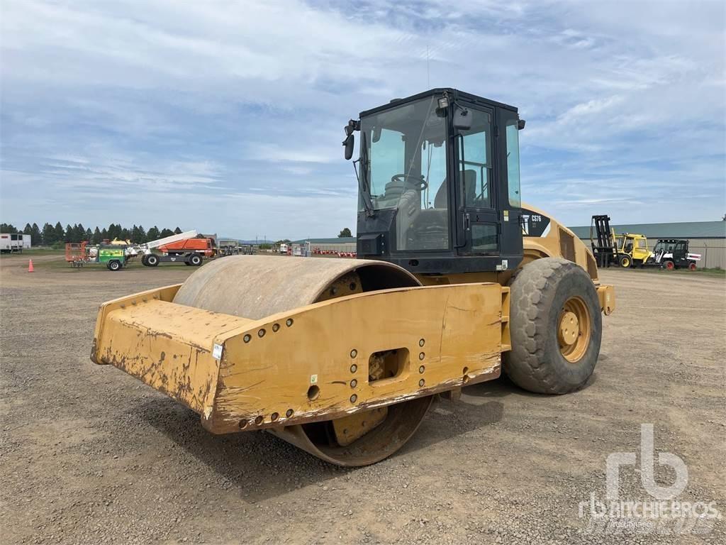 CAT CS76XT 토양 다짐기